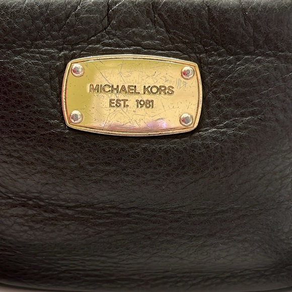 Michael Kors Crossbody Wallet/Mini Purse - Picture 2 of 7